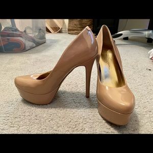 Jessica Simpson Nude Patent Pumps